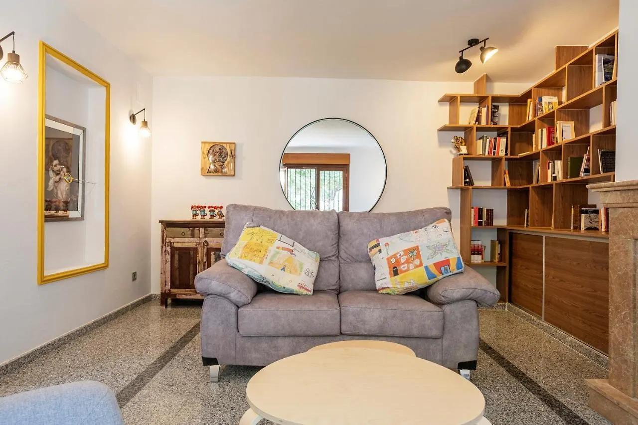 Bed & Breakfast Tadawn Literary Coliving Bed and Breakfast Estepona