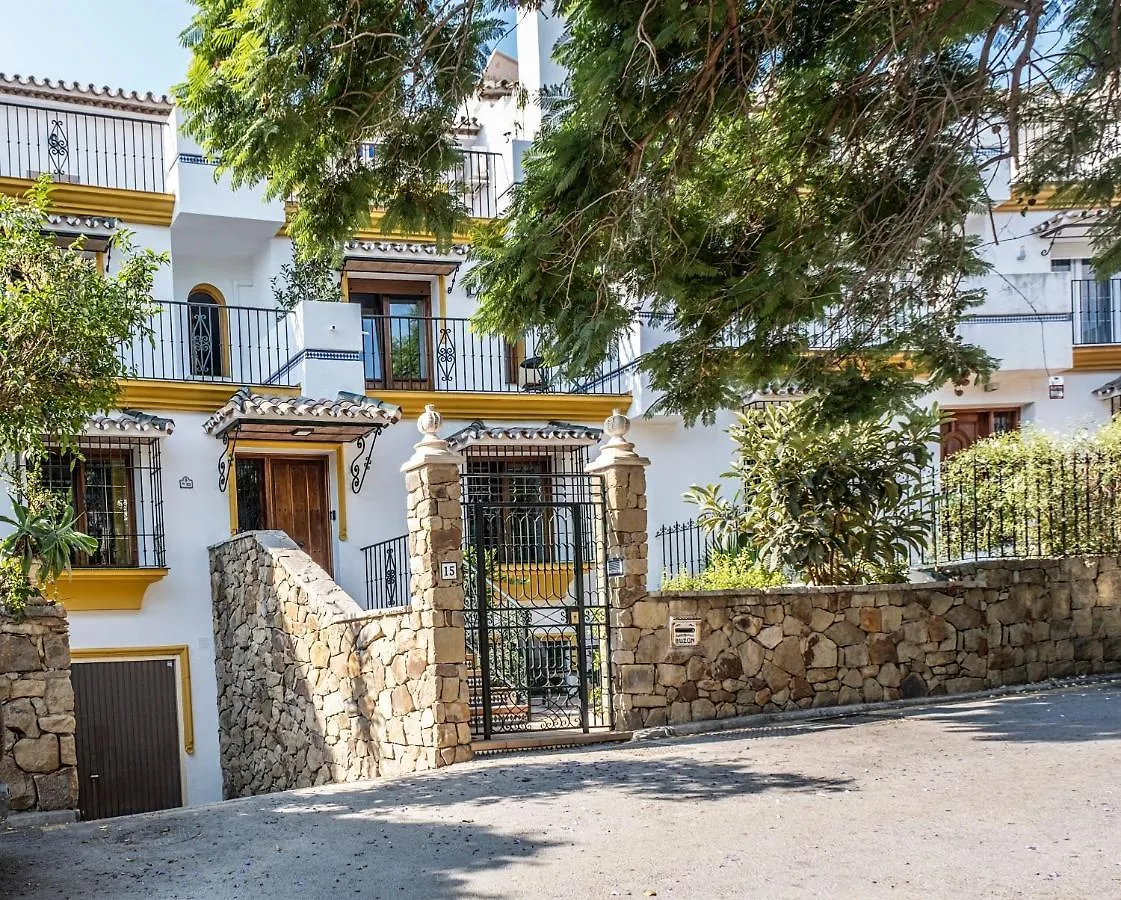 Bed & Breakfast Tadawn Literary Coliving Bed and Breakfast Estepona Spanje
