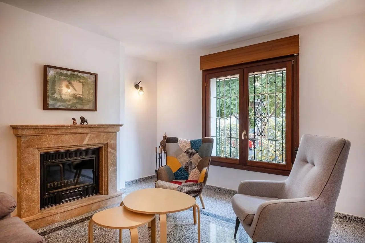Tadawn Literary Coliving Bed and Breakfast Estepona