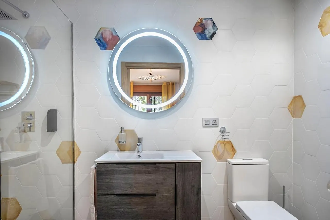Tadawn Literary Coliving Bed and Breakfast Estepona Bed & Breakfast