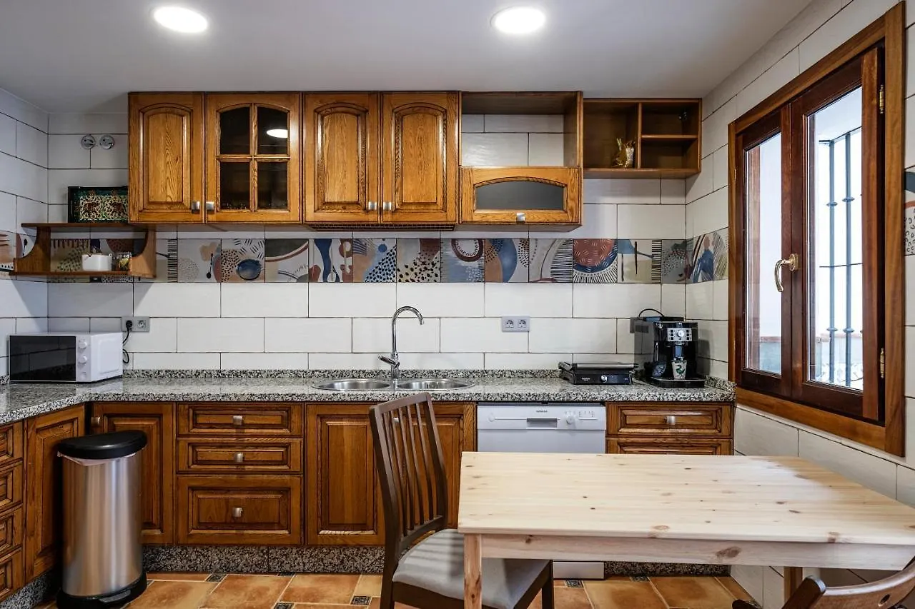 Tadawn Literary Coliving Bed and Breakfast Estepona Spanje