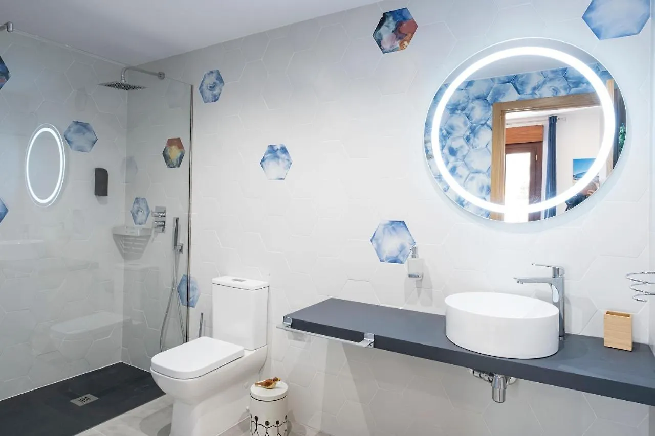 Tadawn Literary Coliving Bed and Breakfast Estepona 0*,