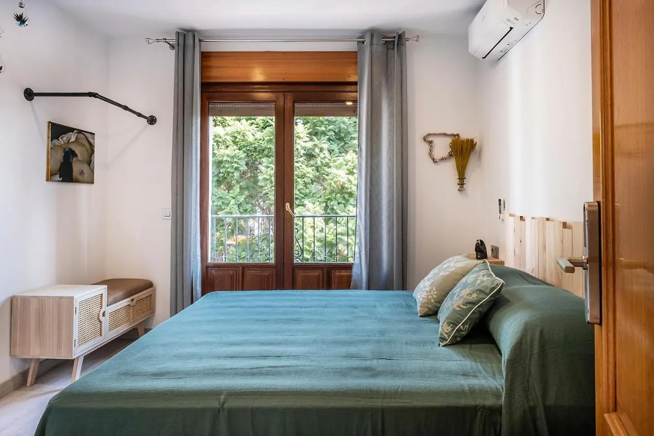 Bed & Breakfast Tadawn Literary Coliving Bed and Breakfast Estepona