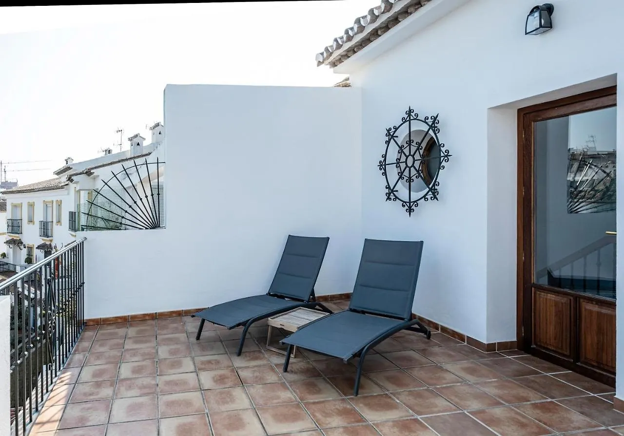 Tadawn Literary Coliving Bed & Breakfast Estepona