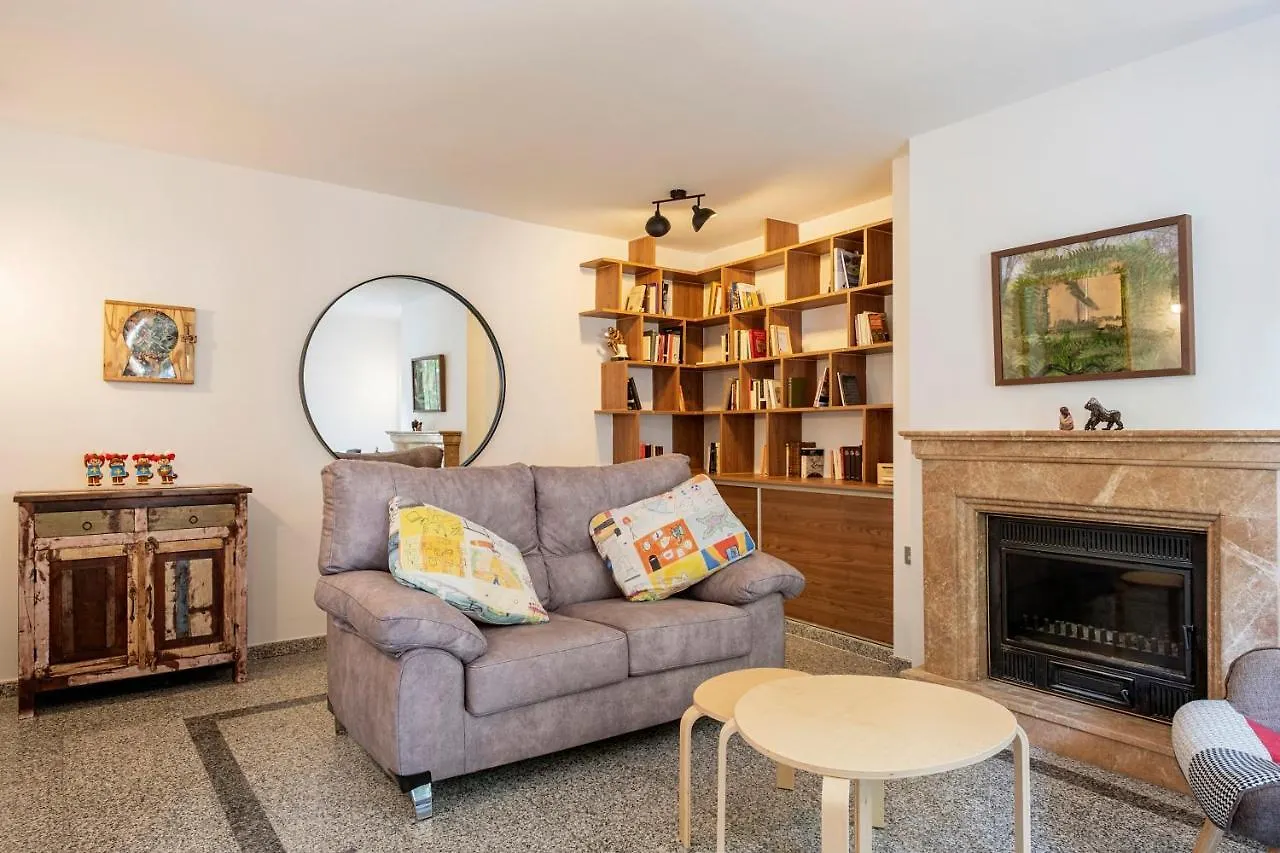 Tadawn Literary B&B Estepona Bed & Breakfast